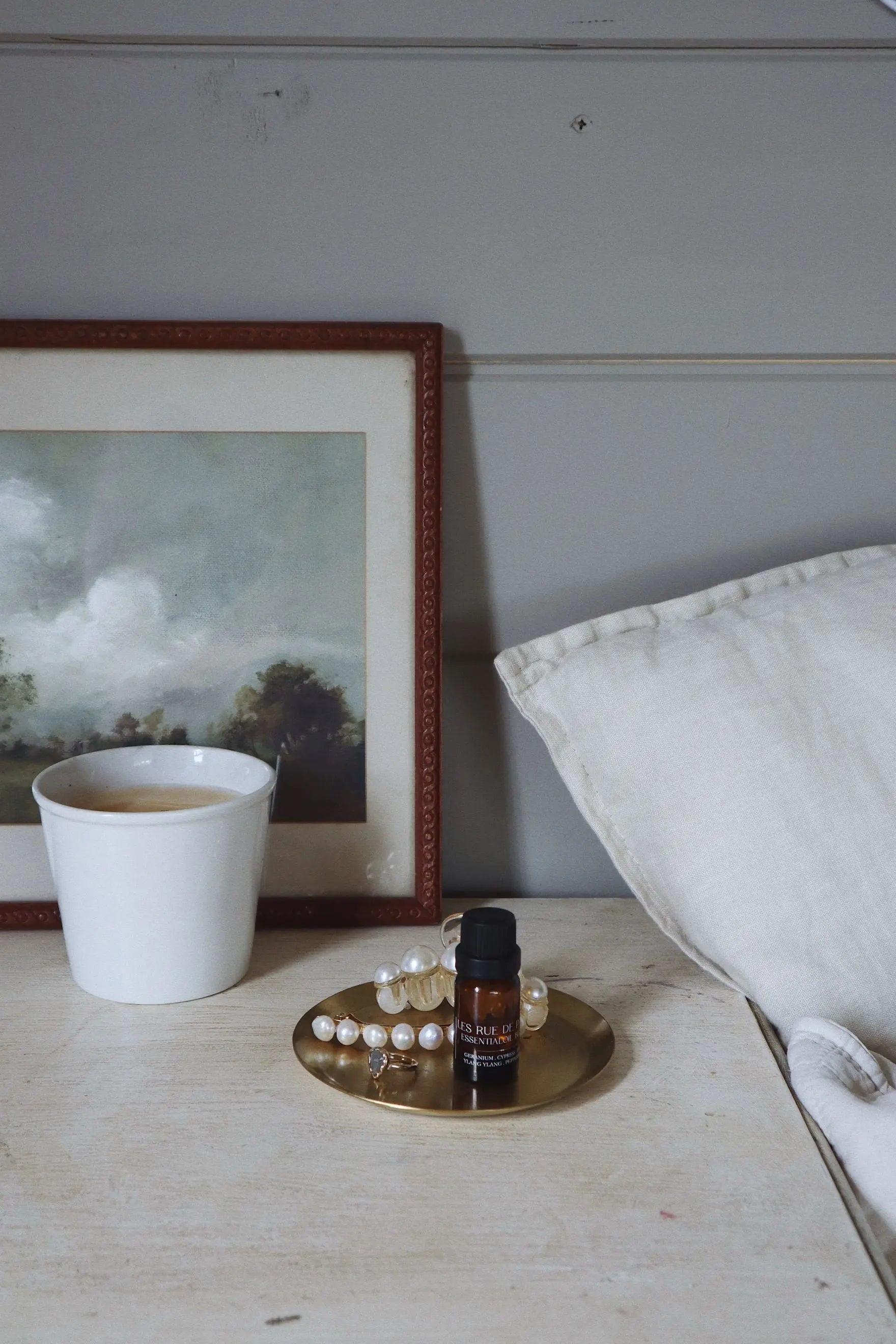 Essential Oil Blend | Les Rue De Paris Meadowsweet Farmhouse